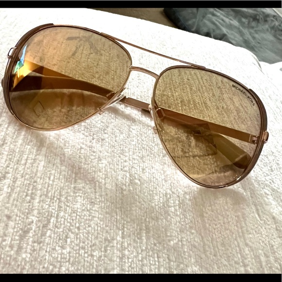 Michael Kors MK 5004 Chelsea Sunglasses - Picture 4 of 4